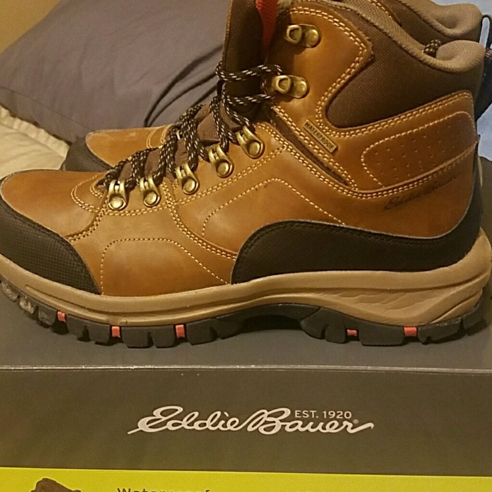 Mens Eddie Bauer hiking boots